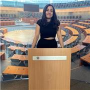 Engagierte Englischlehrerin bietet individuellen Sprachunterricht – für alle Niveaus